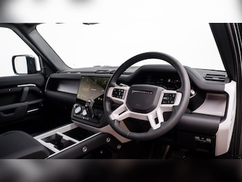 Used Land Rover Defender 2025 for sale - 77111315: Photo