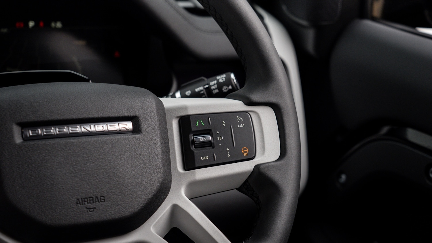 Used Land Rover Defender 2025 for sale - 77111315: Photo 33