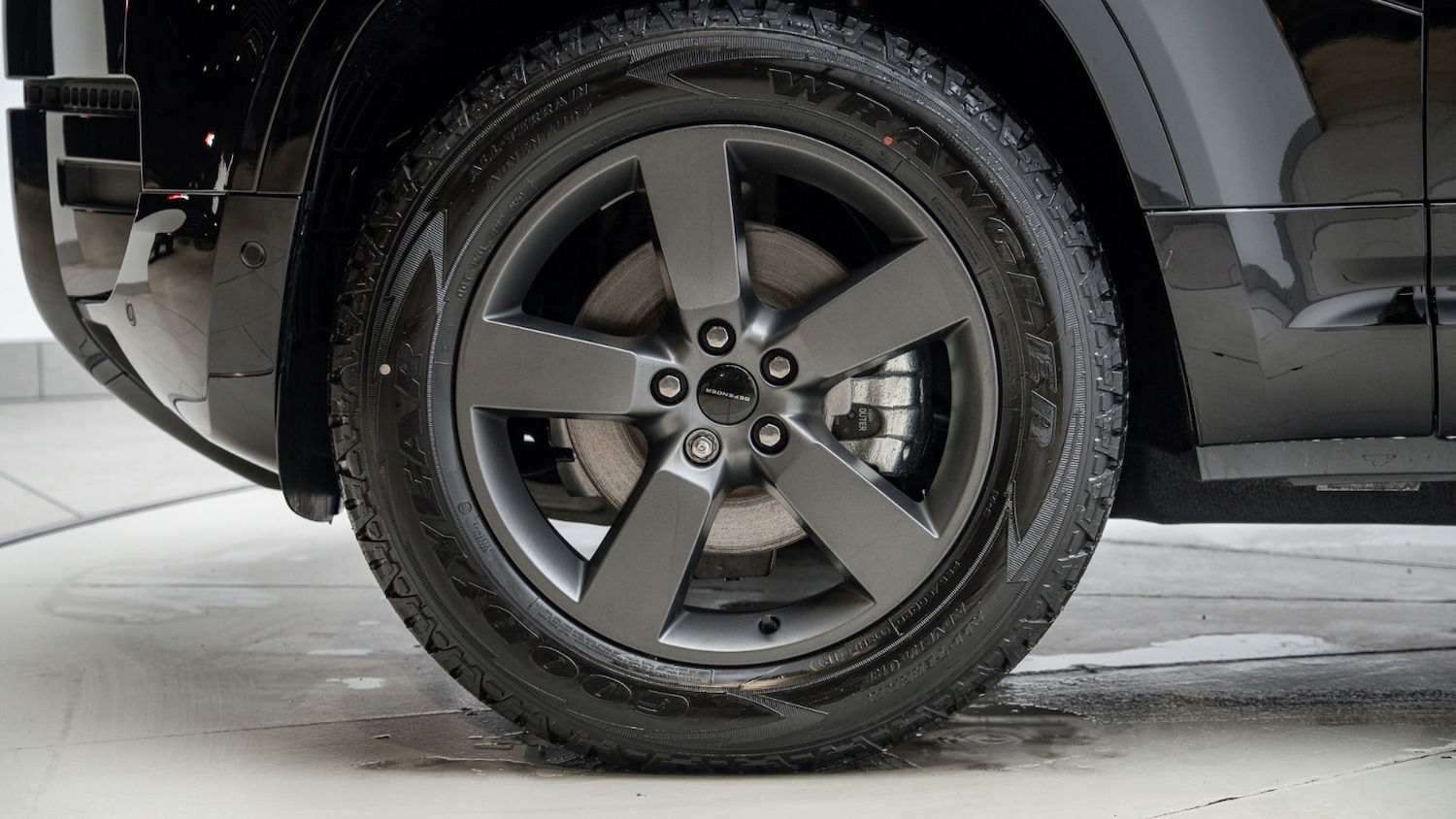 Used Land Rover Defender 2025 for sale - 77111315: Photo 8