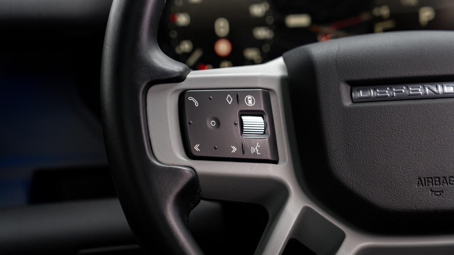 Used Land Rover Defender 2024 for sale - 78041946: Photo 12