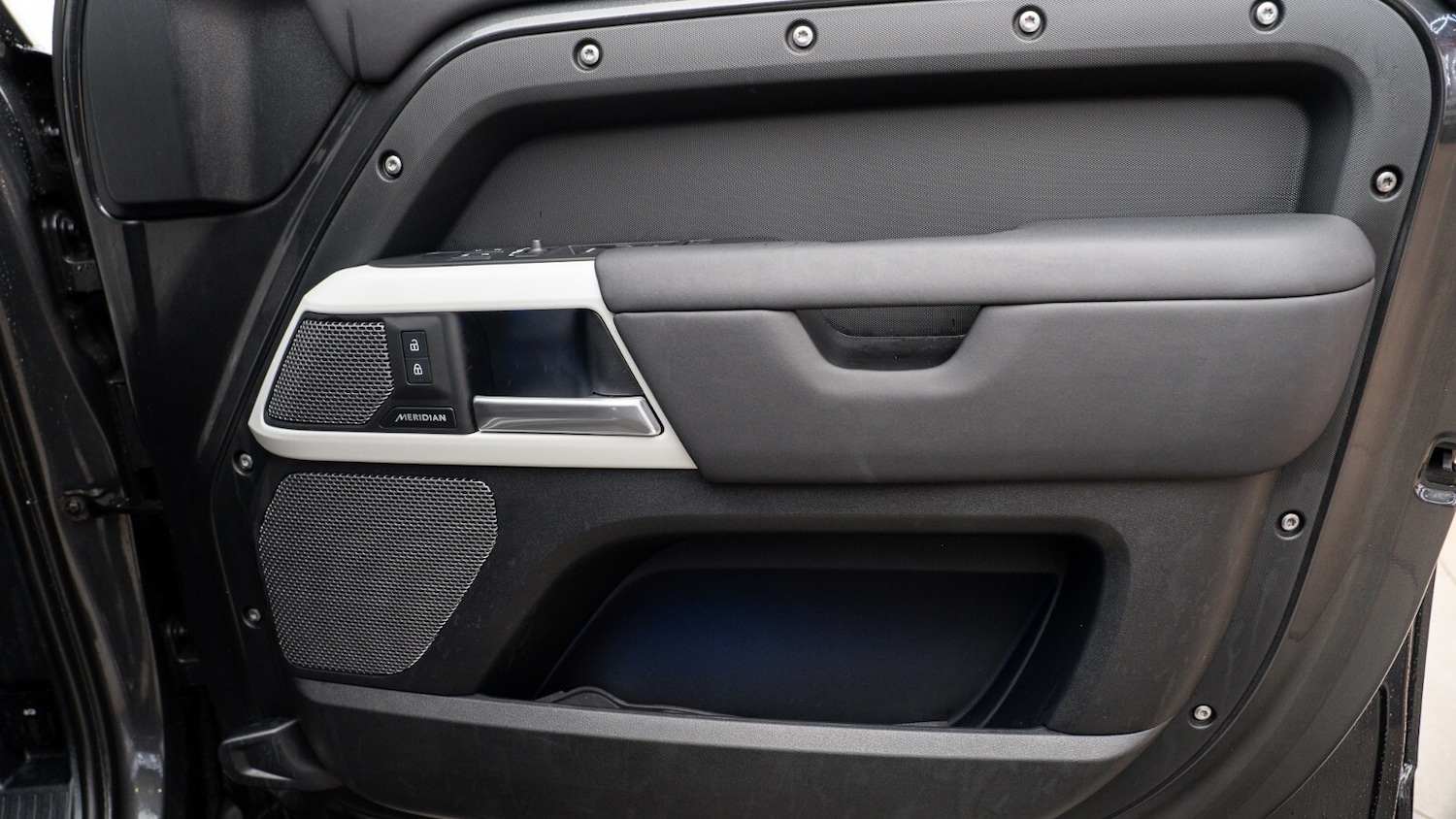 Used Land Rover Defender 2024 for sale - 78041946: Photo 26