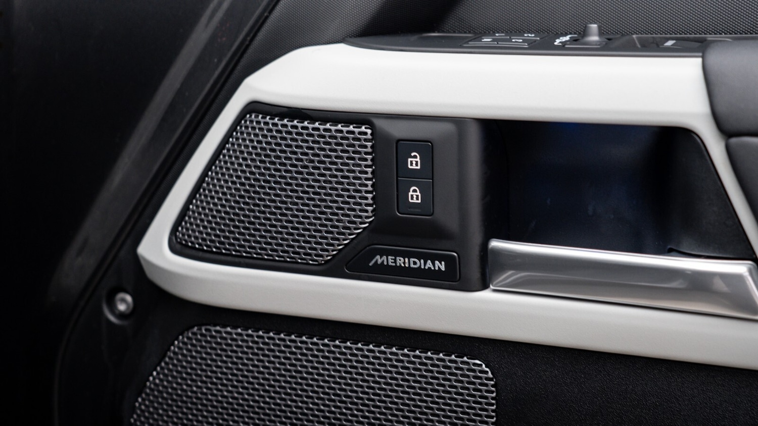 Used Land Rover Defender 2024 for sale - 78041946: Photo 27