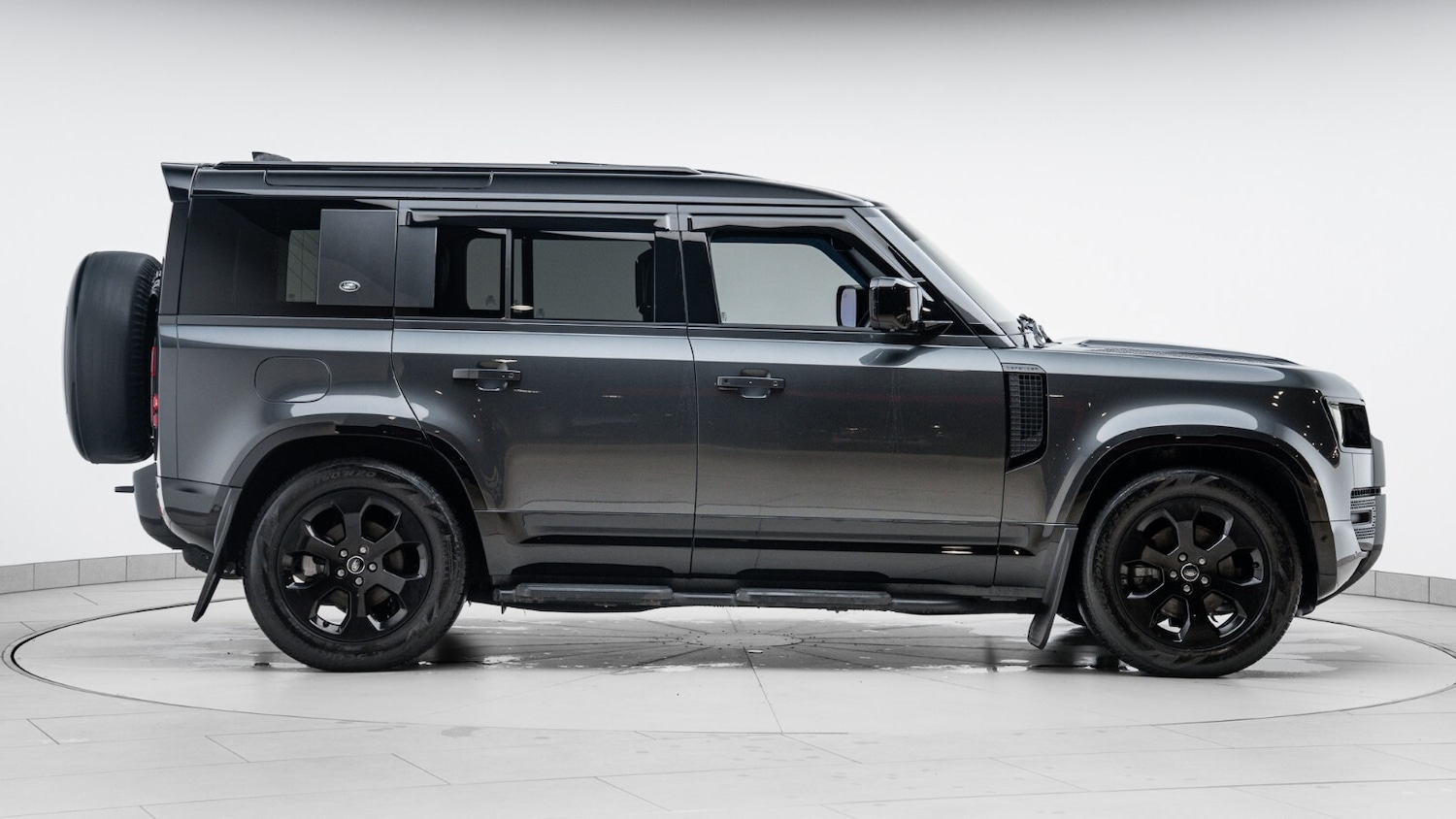 Used Land Rover Defender 2024 for sale - 78041946: Photo 5