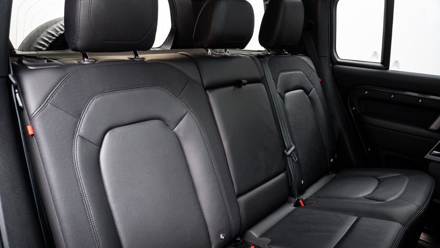 Used Land Rover Defender 2024 for sale - 78041946: Photo 9