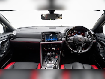 Used Nissan GT-R 2017 for sale - 78320567: Photo