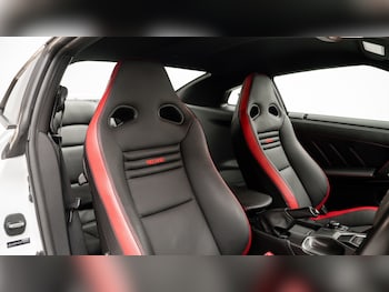 Used Nissan GT-R 2017 for sale - 78320567: Photo