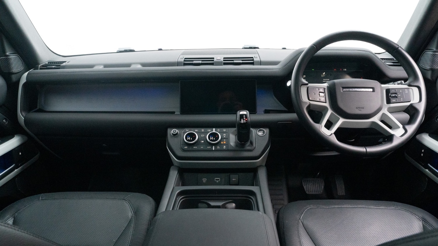 Used Land Rover Defender 2024 for sale - 76684329: Photo 2