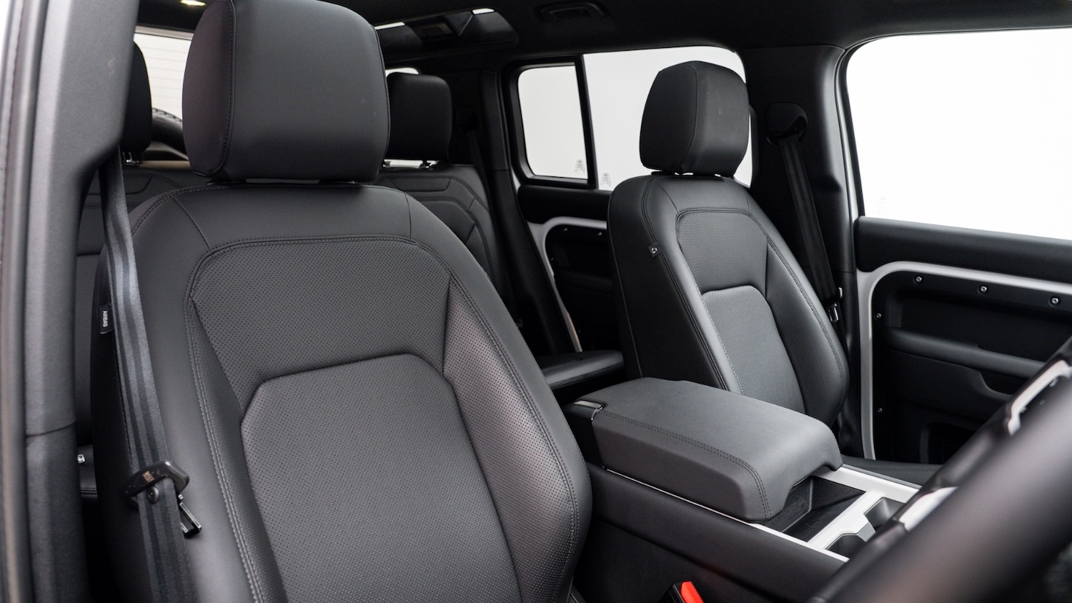 Used Land Rover Defender 2025 for sale - 77434873: Photo 3