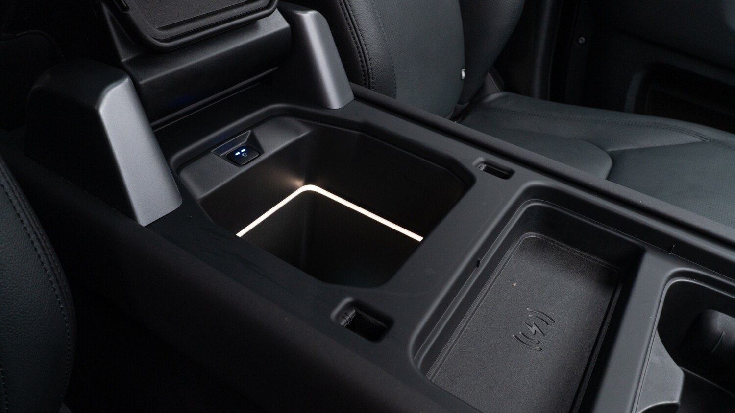 Used Land Rover Defender 2024 for sale - 78123087: Photo 29