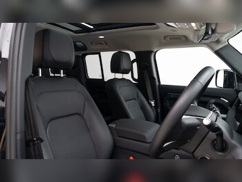 Used Land Rover Defender 2024 for sale - 78123087: Photo