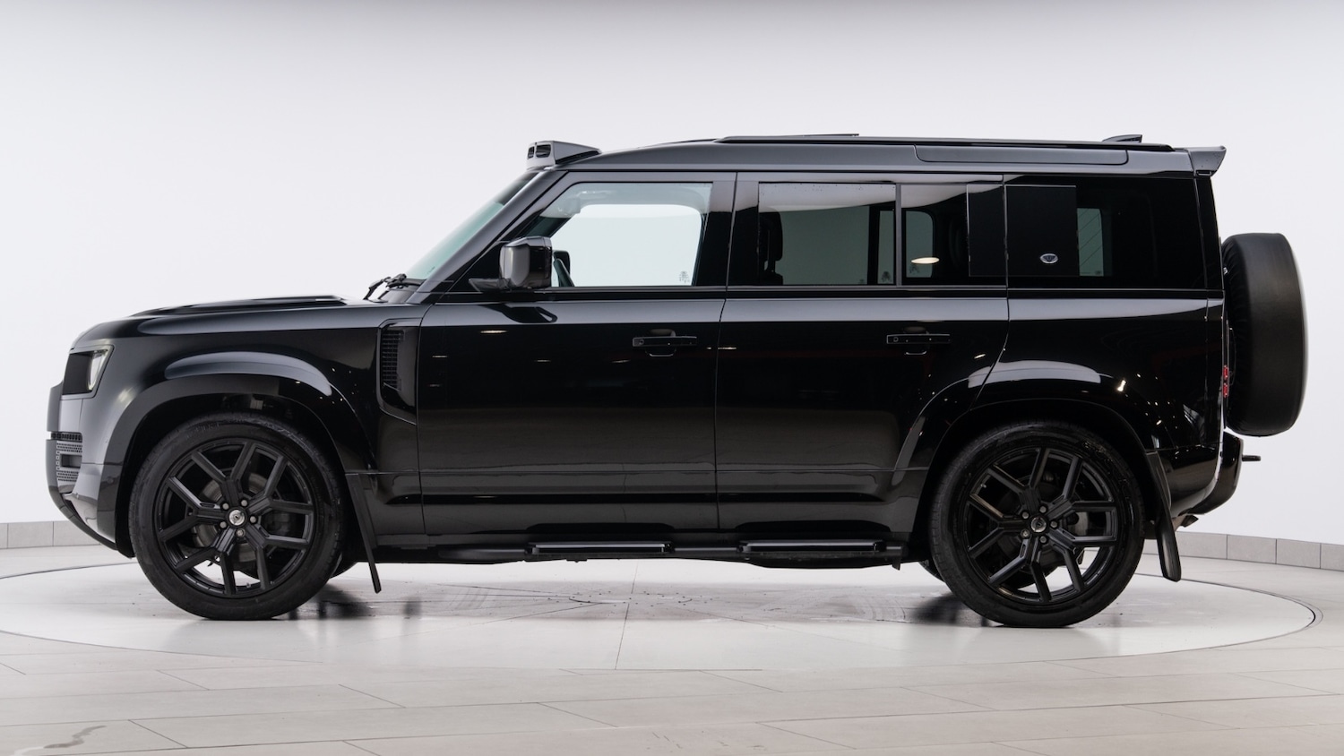 Used Land Rover Defender 2024 for sale - 78123087: Photo 4