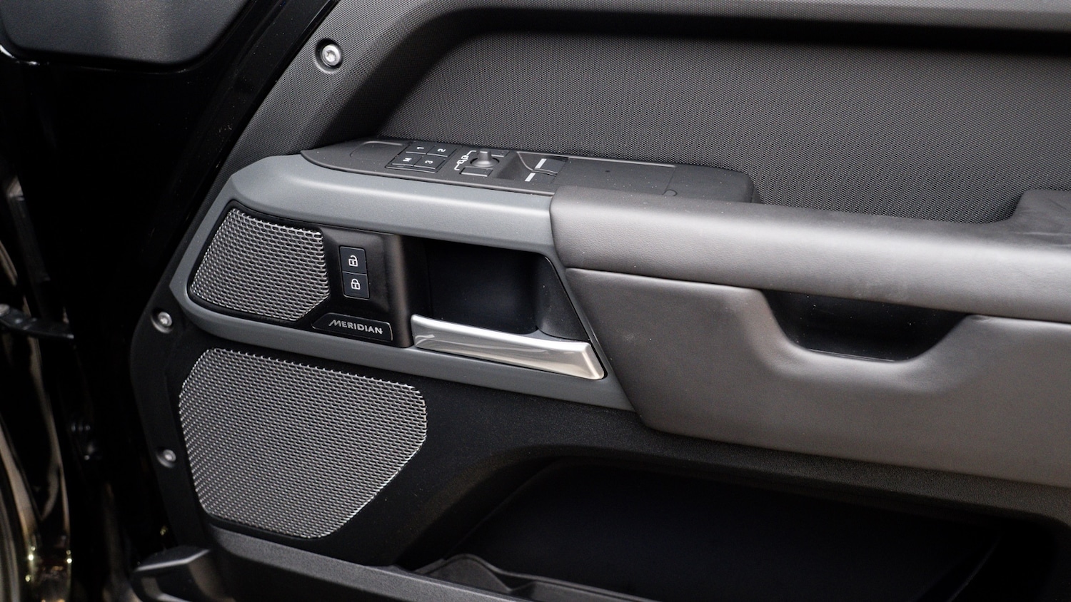 Used Land Rover Defender 2024 for sale - 76948519: Photo 20