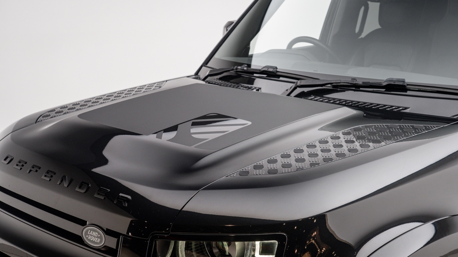 Used Land Rover Defender 2024 for sale - 76948519: Photo 32