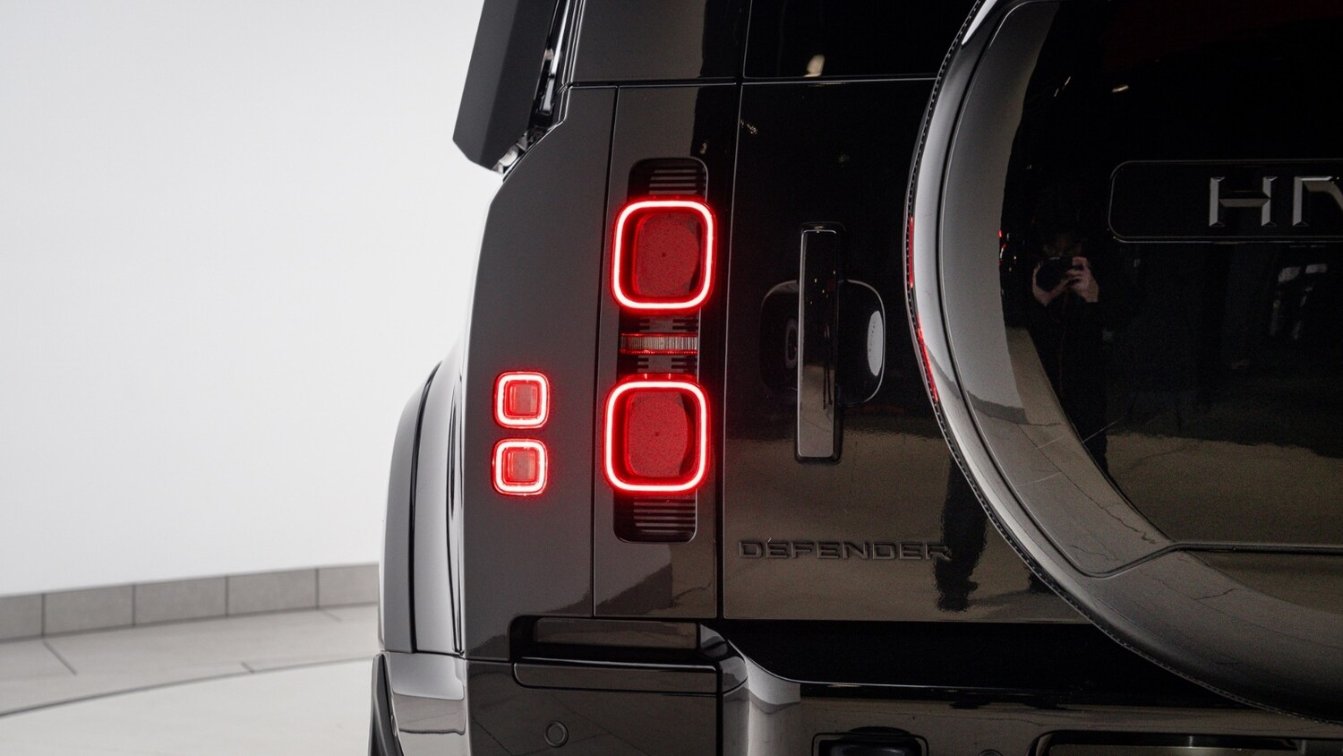 Used Land Rover Defender 2024 for sale - 76948519: Photo 38