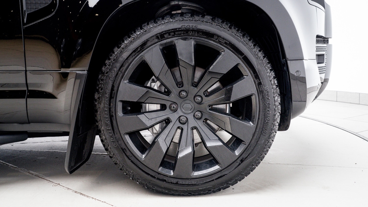 Used Land Rover Defender 2024 for sale - 76948519: Photo 43