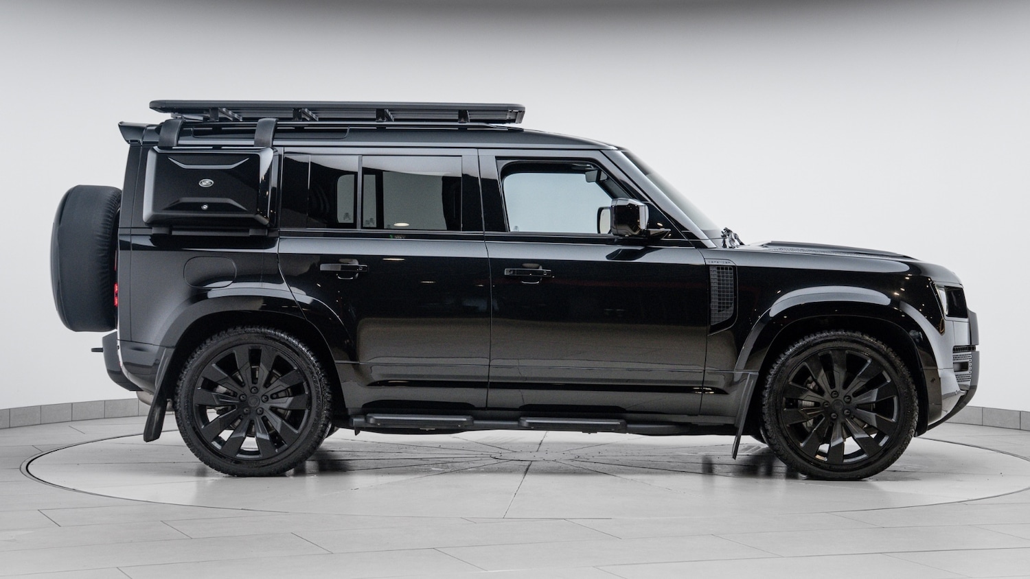 Used Land Rover Defender 2024 for sale - 76948519: Photo 6