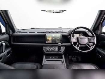Used Land Rover Defender 2023 for sale - 77762816: Photo