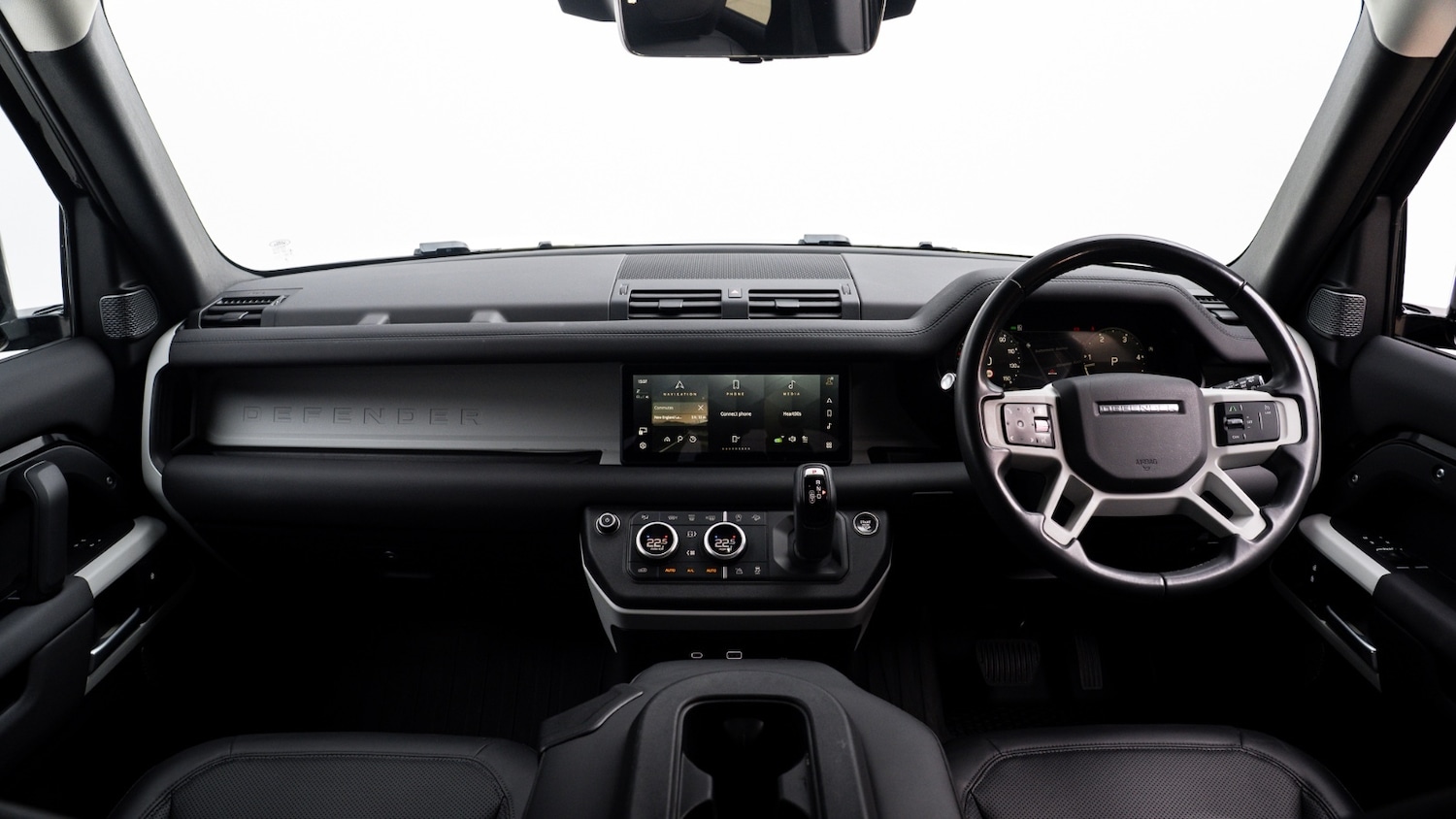 Used Land Rover Defender 2024 for sale - 78000112: Photo 2