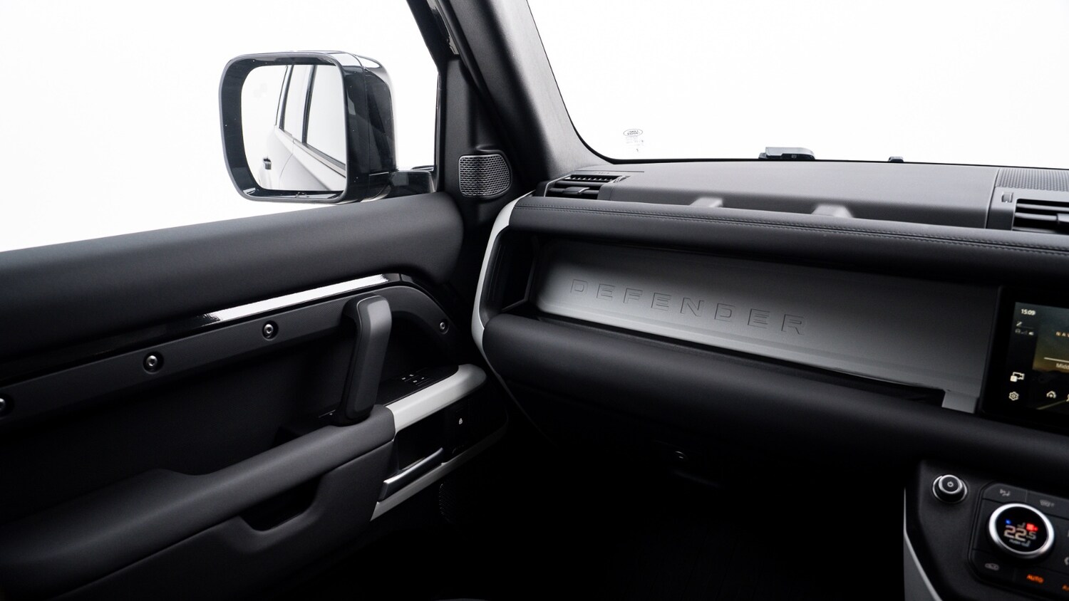 Used Land Rover Defender 2024 for sale - 78000112: Photo 22