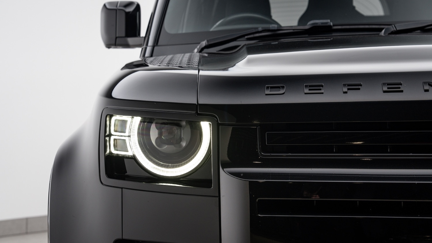 Used Land Rover Defender 2024 for sale - 78000112: Photo 32