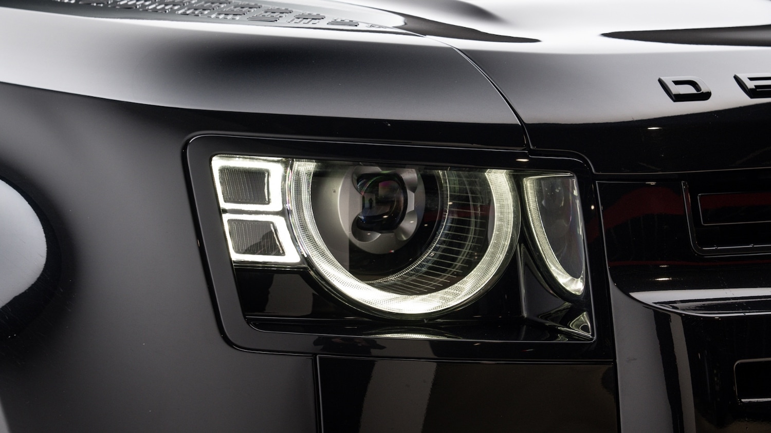 Used Land Rover Defender 2024 for sale - 78000112: Photo 37