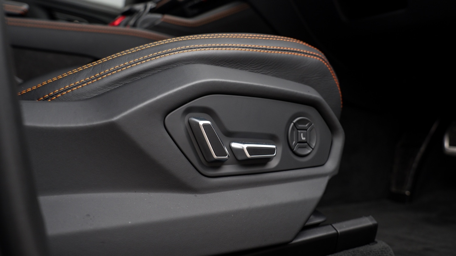 Used Lamborghini Urus 2025 for sale - 77786162: Photo 30