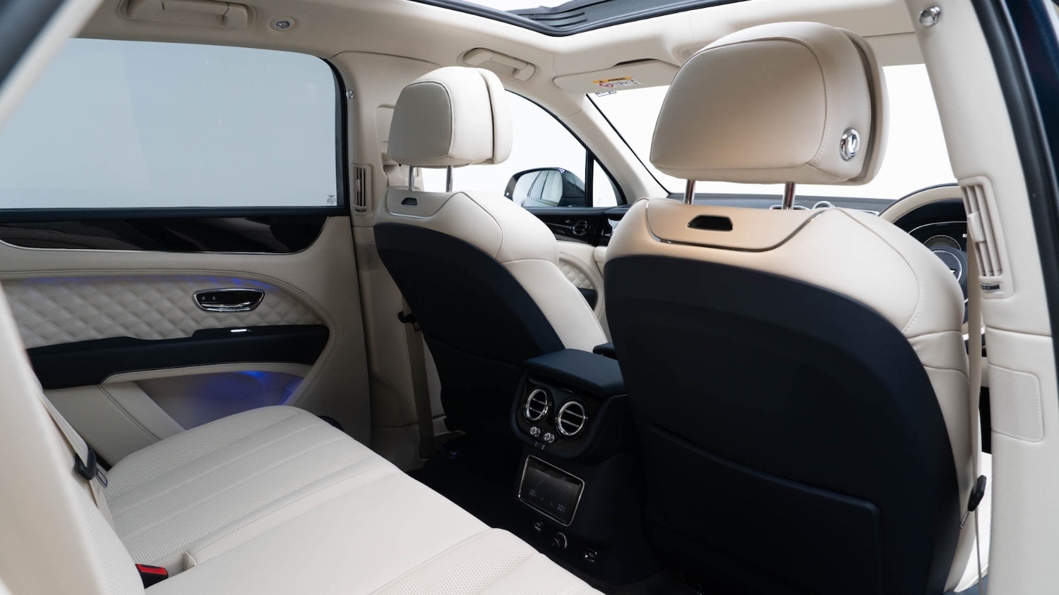 Used Bentley Bentayga 2022 for sale - 77630785: Photo 10