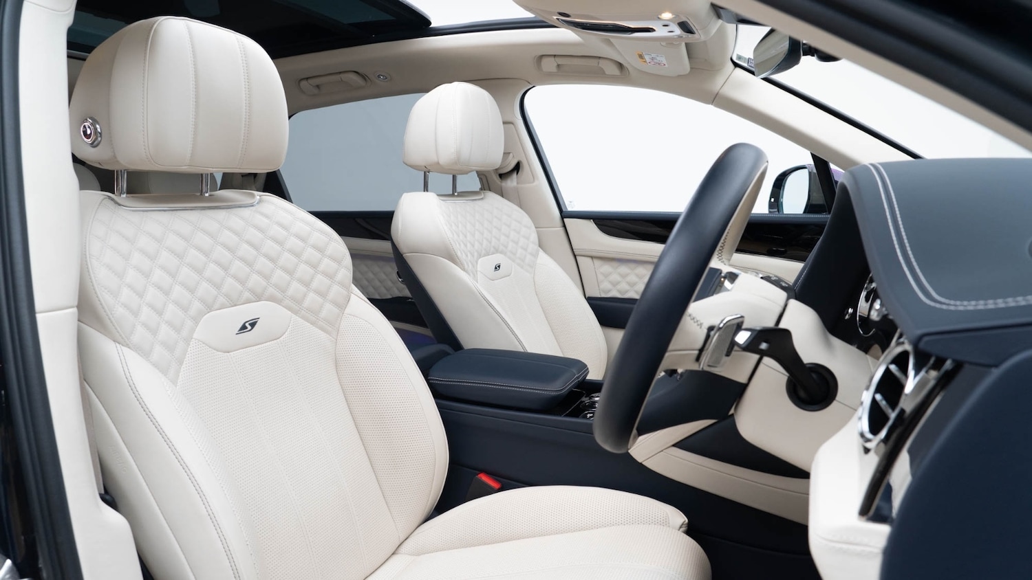 Used Bentley Bentayga 2022 for sale - 77630785: Photo 3