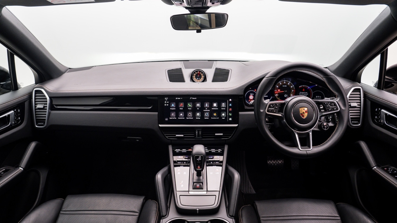 Used Porsche Cayenne 2023 for sale - 78102911: Photo 2