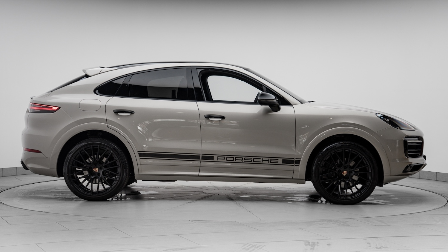 Used Porsche Cayenne 2023 for sale - 78102911: Photo 5