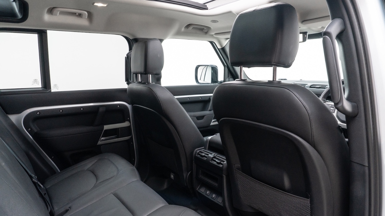 Used Land Rover Defender 2022 for sale - 76494042: Photo 18