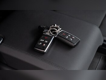 Used Land Rover Defender 2023 for sale - 78575795: Photo