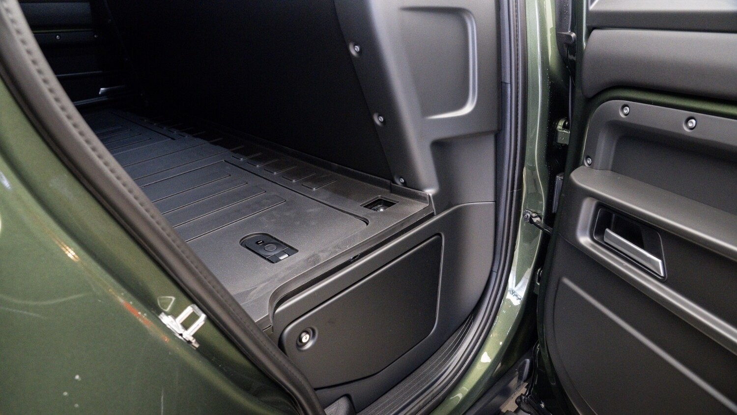 Used Land Rover Defender 2026 for sale - 78080978: Photo 11