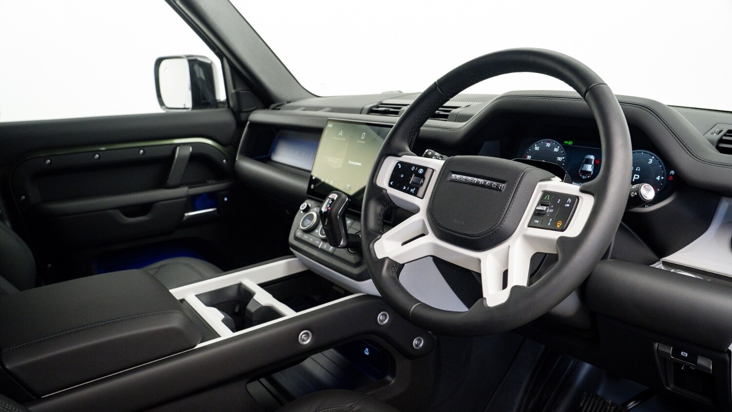 Used Land Rover Defender 2026 for sale - 78080978: Photo 2