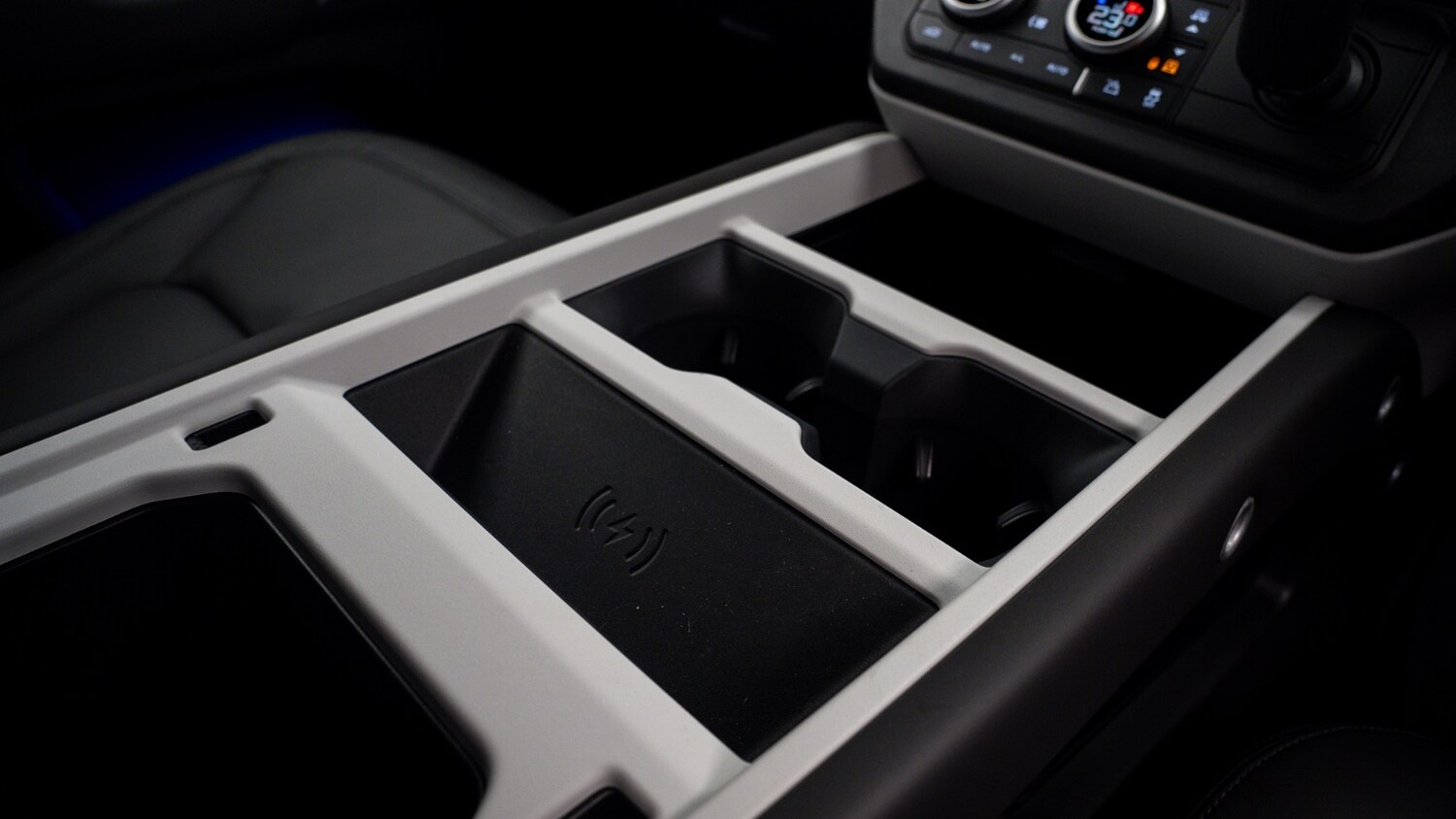 Used Land Rover Defender 2026 for sale - 78080978: Photo 31