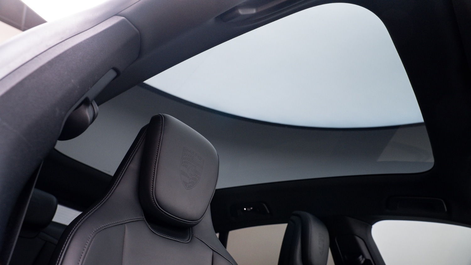 Used Porsche Taycan 2021 for sale - 77261564: Photo 26