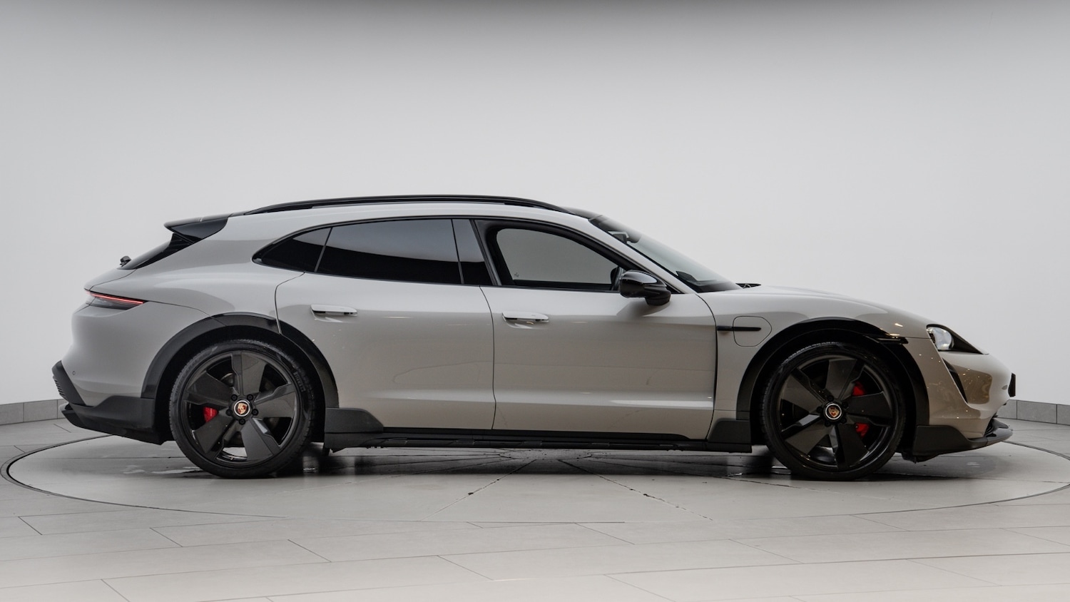 Used Porsche Taycan 2021 for sale - 77261564: Photo 5