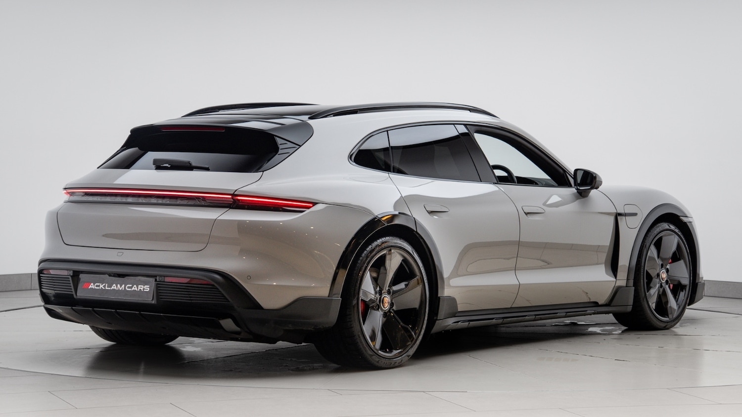 Used Porsche Taycan 2021 for sale - 77261564: Photo 6