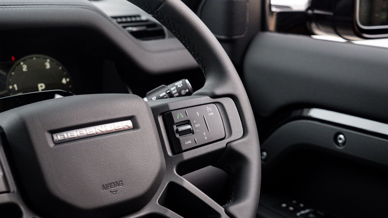 Used Land Rover Defender 2025 for sale - 76954288: Photo 26