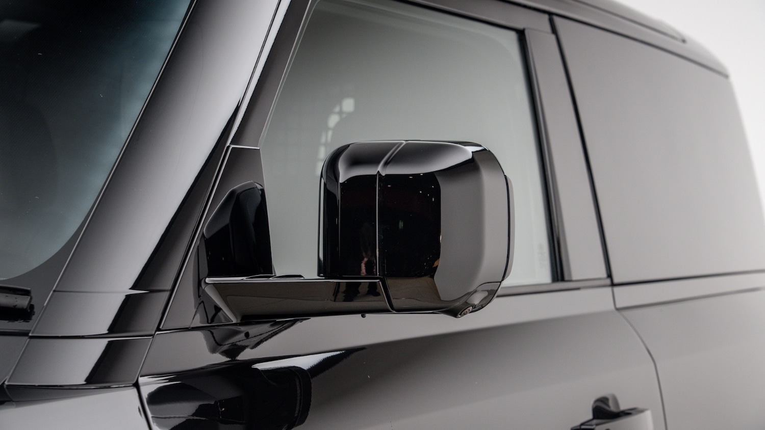 Used Land Rover Defender 2025 for sale - 76954288: Photo 31