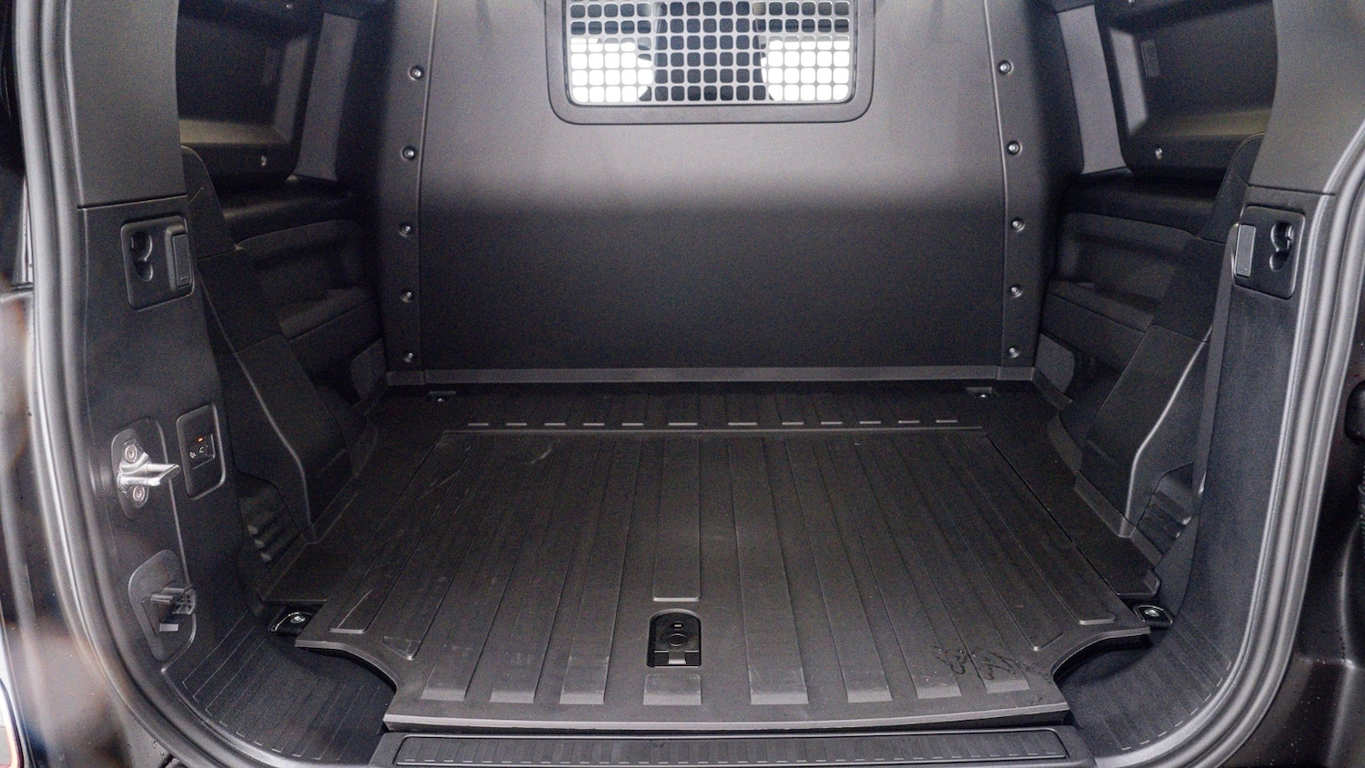 Used Land Rover Defender 2025 for sale - 76954288: Photo 8