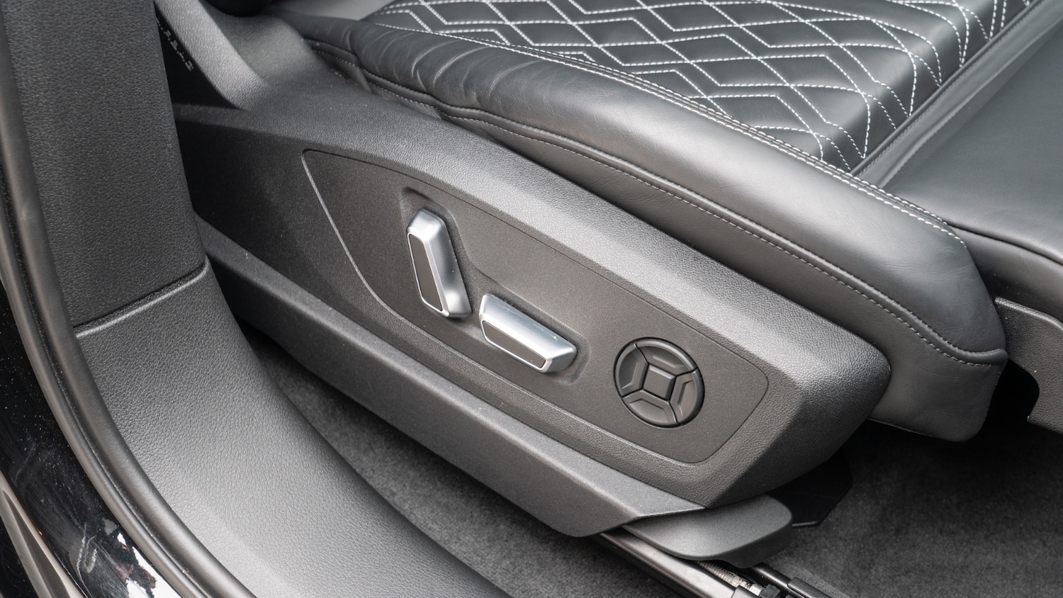 Used Audi SQ8 e-tron 2024 for sale - 76640189: Photo 19