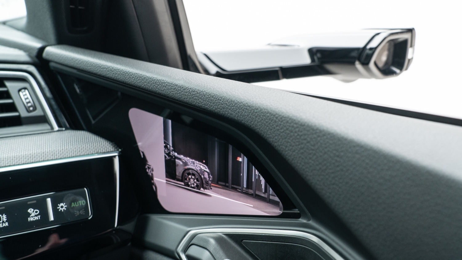 Used Audi SQ8 e-tron 2024 for sale - 76640189: Photo 28