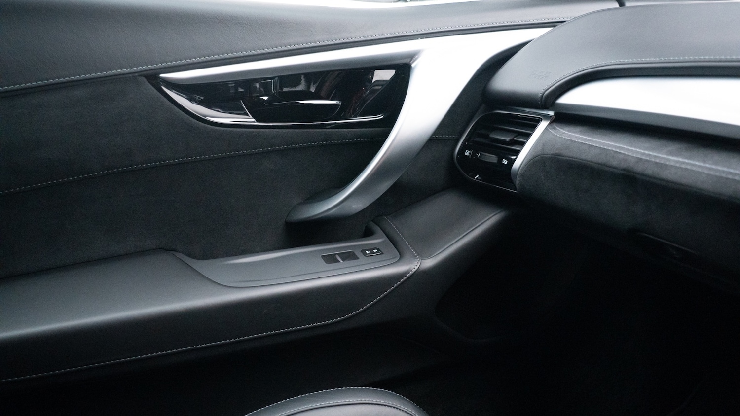 Used Honda NSX 2019 for sale - 76428274: Photo 24