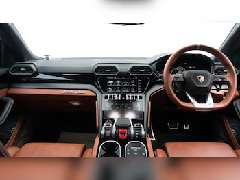 Used Lamborghini Urus 2024 for sale - 77653106: Photo