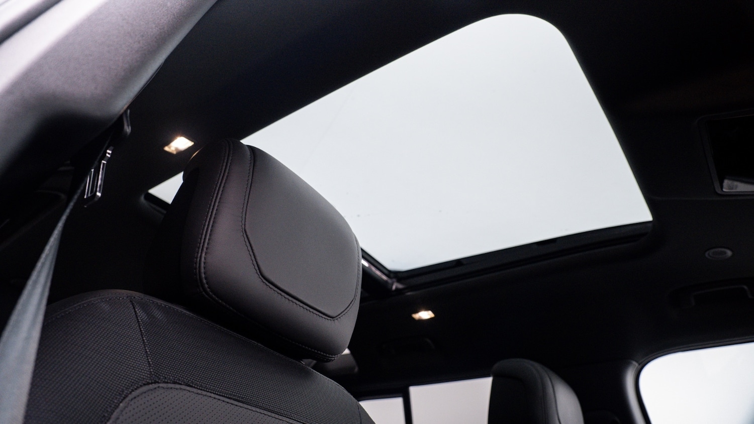 Used Land Rover Defender 2023 for sale - 77035890: Photo 18