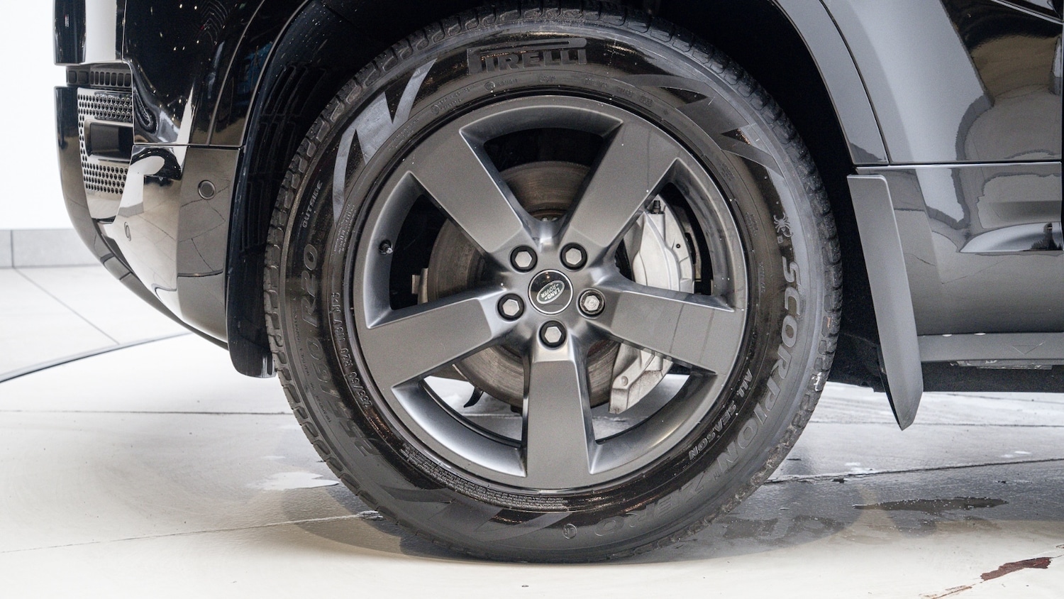 Used Land Rover Defender 2023 for sale - 77035890: Photo 28