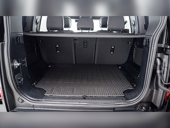 Used Land Rover Defender 2023 for sale - 77035890: Photo