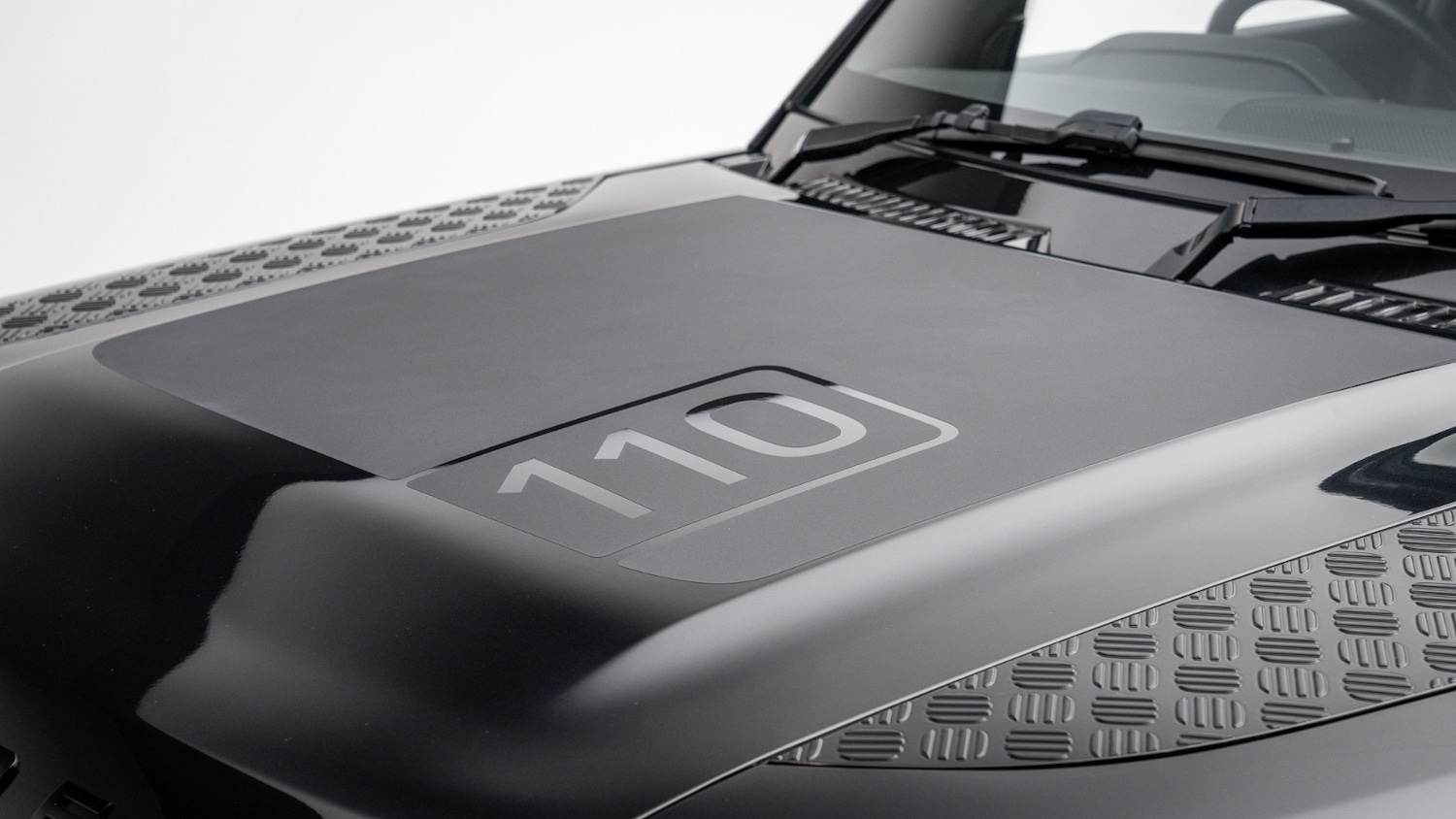 Used Land Rover Defender 2023 for sale - 77035890: Photo 32