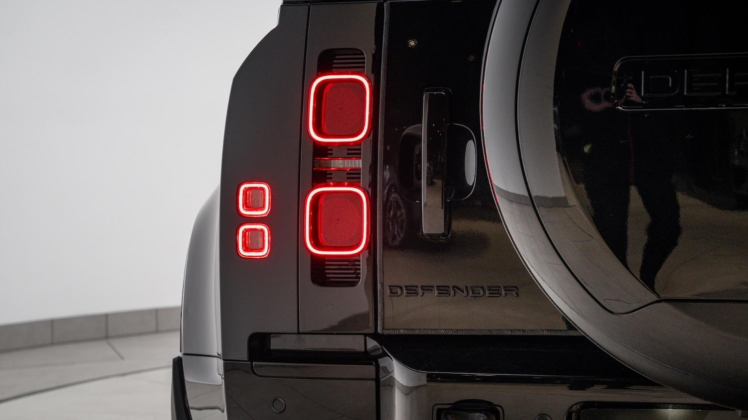 Used Land Rover Defender 2023 for sale - 77035890: Photo 36